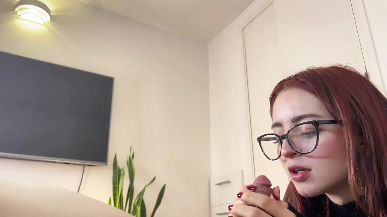 19 years old redhead suck my cock and swallow my cum