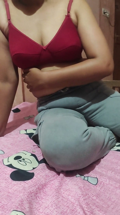 我邻居的喀拉拉邦朋友 Neha 的倾向让我太过分了