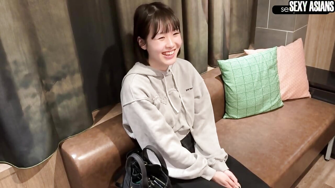 Rare Footage of an F-cup Amateur Before Going Viral - the Truth Behind Her Sweetest Promise