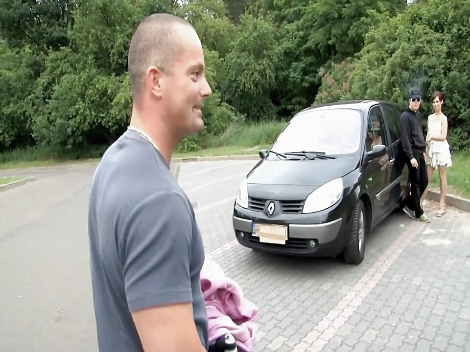 Porno markus trifft junges paar auf parkplatz