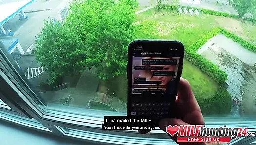 Pemburu tante seksi ini memburu tante gotik yang nakal dan ngentot memeknya habis-habisan di flat