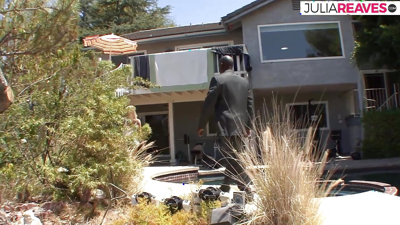 Black teacher shows her BBC fuck lessons