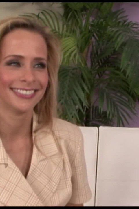 Astonishing blonde MILF gave him a ride home and she wants one too
