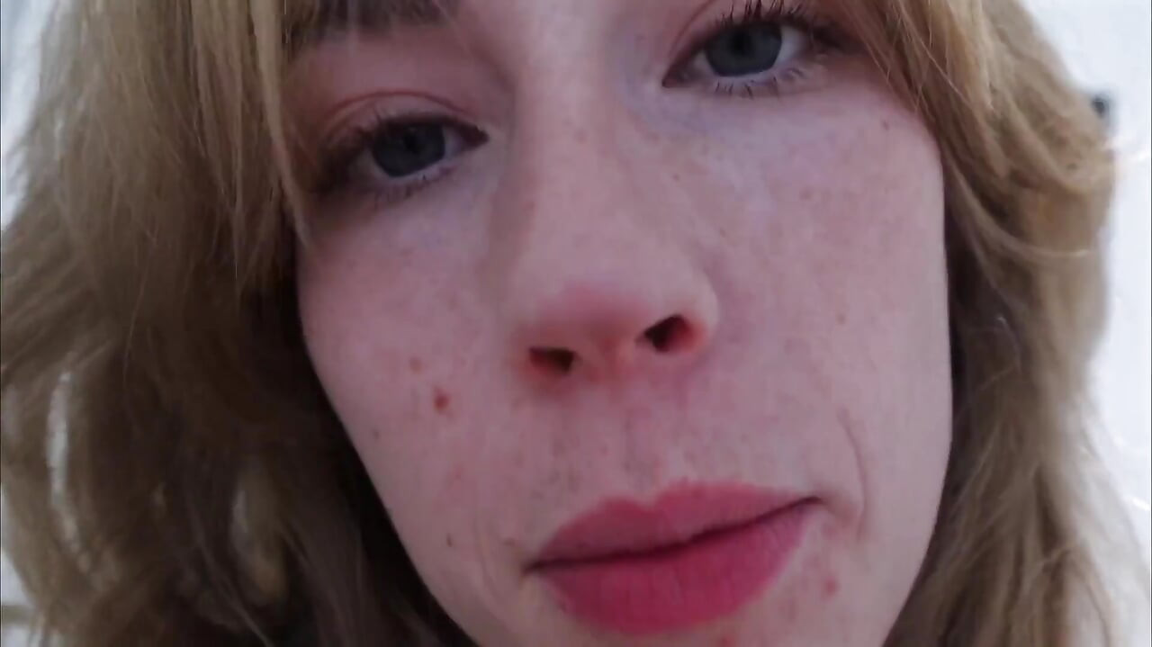 Stella Elles groovy 60'er Giantess Domination 4K POV Shrinking Fantasy venter!