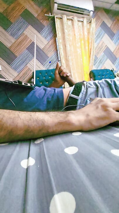 Jerking off Pakistani Boy Masturbate