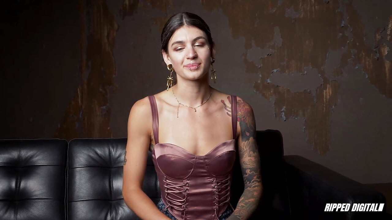 Ramona Vixen acha que ela é inquebrável até provarem que ela está errada