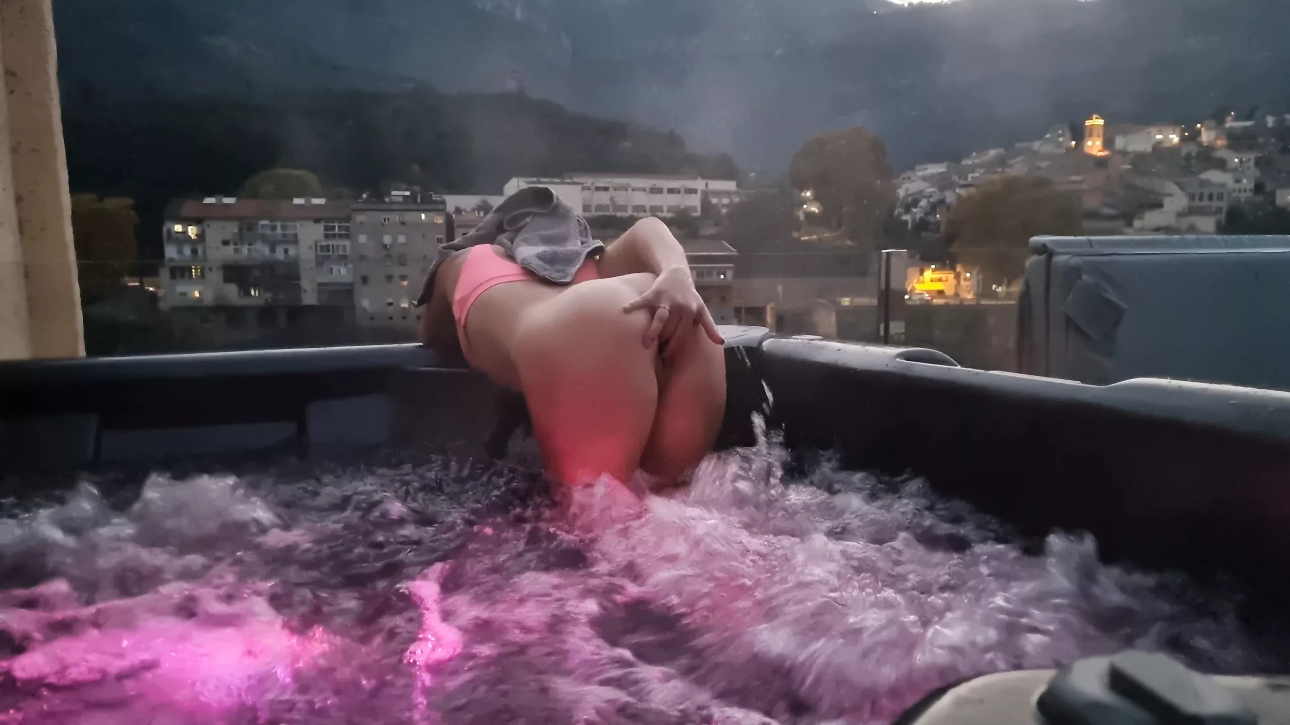 Curvy Teen Masturbation Pussy Till Orgasm In The Jacuzzi