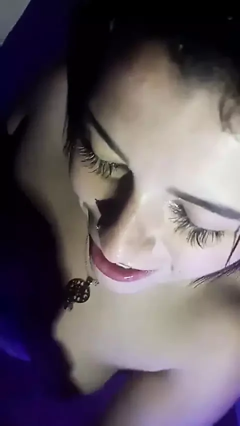 Eu queria gravar uma música e termina com um boquete e com leite na boca