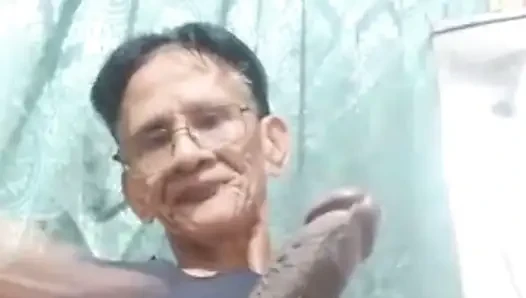 Panggilan video seks lagi ke istriku yang seksi.
