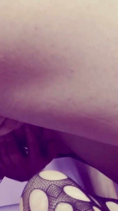 Massiv anal creampie efter agurk og pølse i min røv | Klip 1