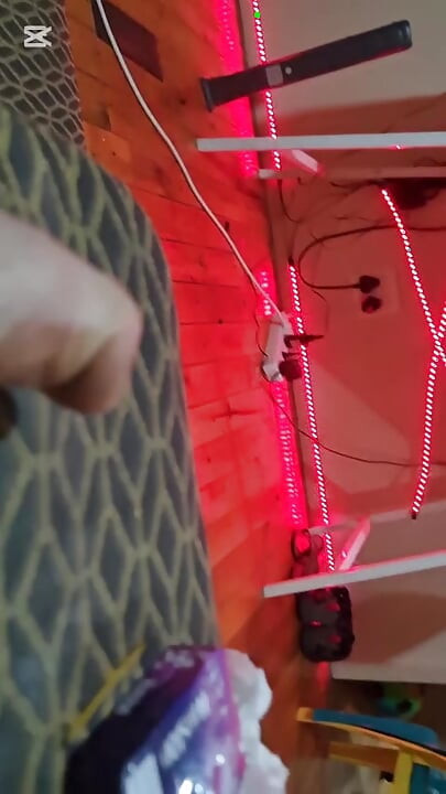 Истинска възбудена двойка късно през нощта смуче и чука