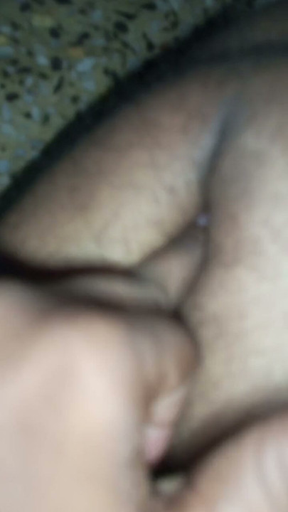 Jammu Kashmir Ki Bhabhi Ko neukt poesje met tieten zuigen | Clip 3