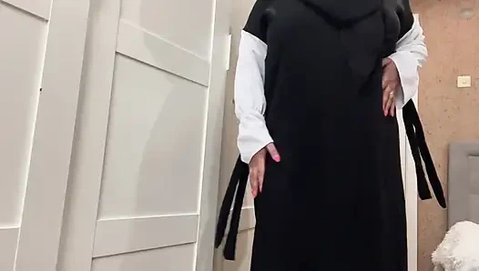 Cewek ini dientot habis-habisan sambil ngobrol, bokep arab