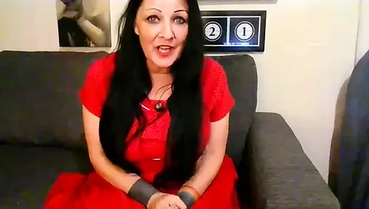 Sexy MILF Yawning