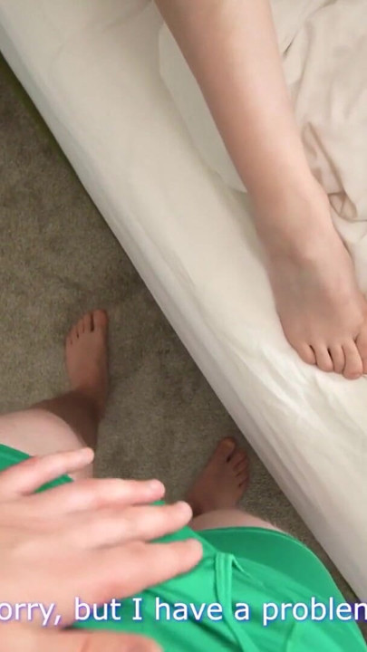 パパは胸の大きい妻が継息子と浮気しているのを見つけた | クリップ 1