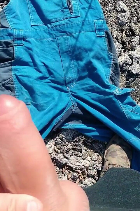 I Got Work Clothes Worn by Other Coworker so I Cum on That Used Clothes at Work