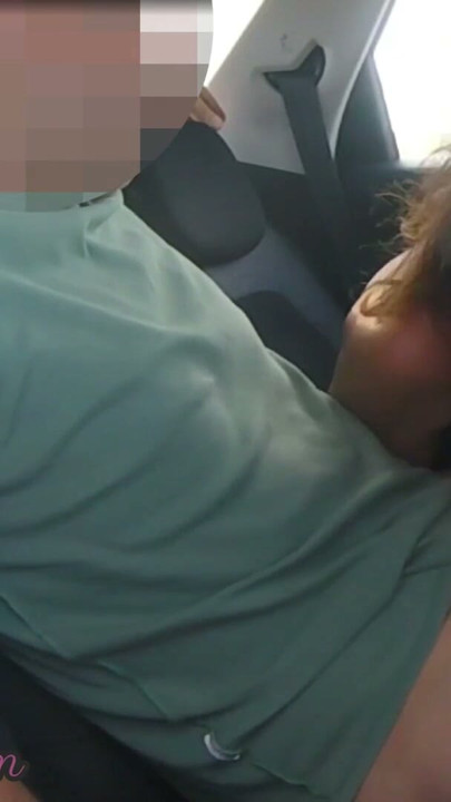 Öğretmenim okuldan eve dönüş yolunda cumshot'a kadar öğrencisinin büyük horozunu arabanın içinde emiyor - misscreamy | Klip 2