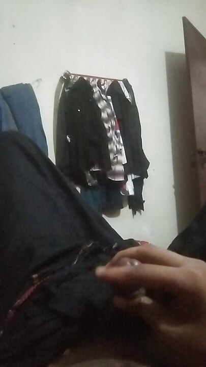 Eu queria fazer sexo, então eu bati na minha mão