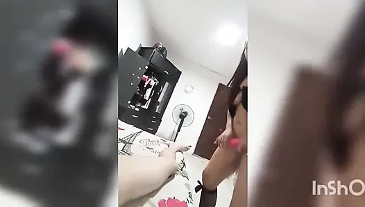 Я нанял этого мужчину, чтобы трахнуть меня, и я чувствую, что он не знал, как угодить мне