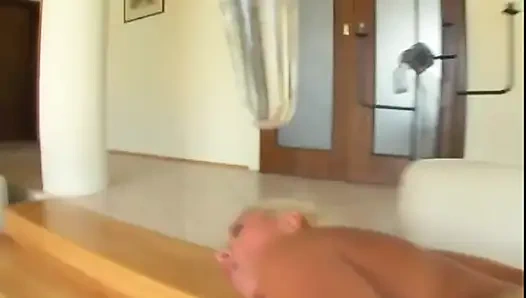 Alexa si cewek eropa dan pantat bahenolnya dientot habis-habisan sampai menganga lebar
