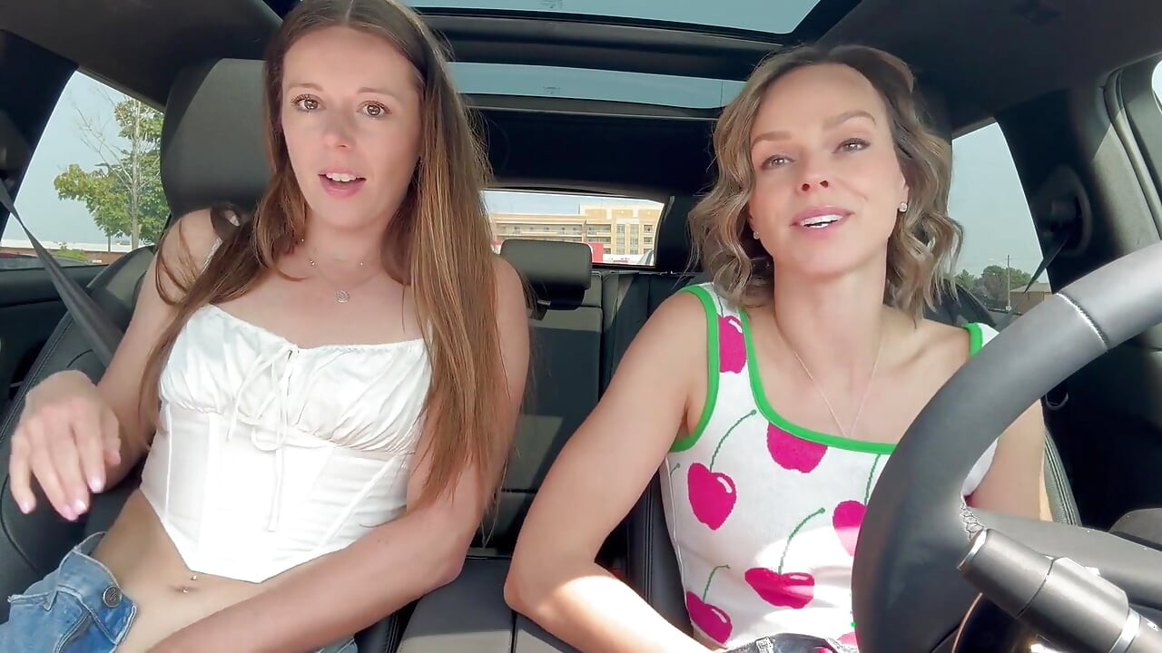 Nadia Foxx et Serenity Cox utilisent des vibromasseurs télécommandés Lush au volant et jouissent fort