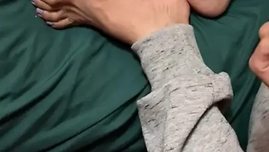 Melove Cleaning Her Small Feet And Doing Her Nails