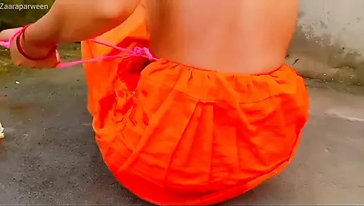 Adik tiri zaara india mandi sambil bugil dan ngentot habis-habisan