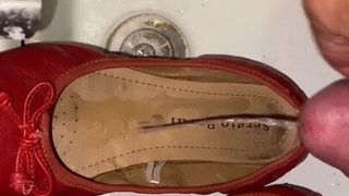 Daily cum in my girlfriends shoes - part 1