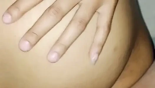 Pulen!!! Ibu warung yang sudah lama menjanda