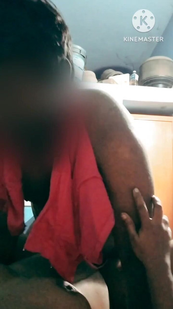 Ινδή γυναίκα με νεαρό γείτονα | Κλιπ 2