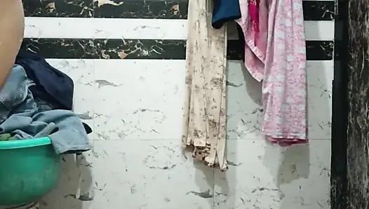 Priya Bhabi New Style Body Show