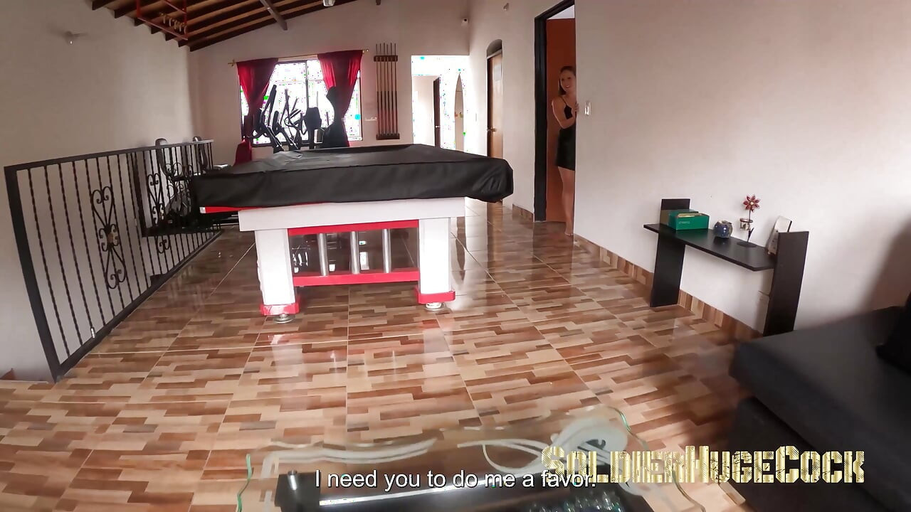 Người mẫu webcam bú con cu to trên video