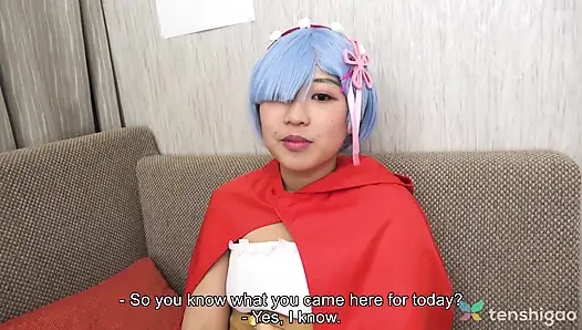 Riho Machida bugün bizi ziyaret ettiğinde anime kostümü içinde