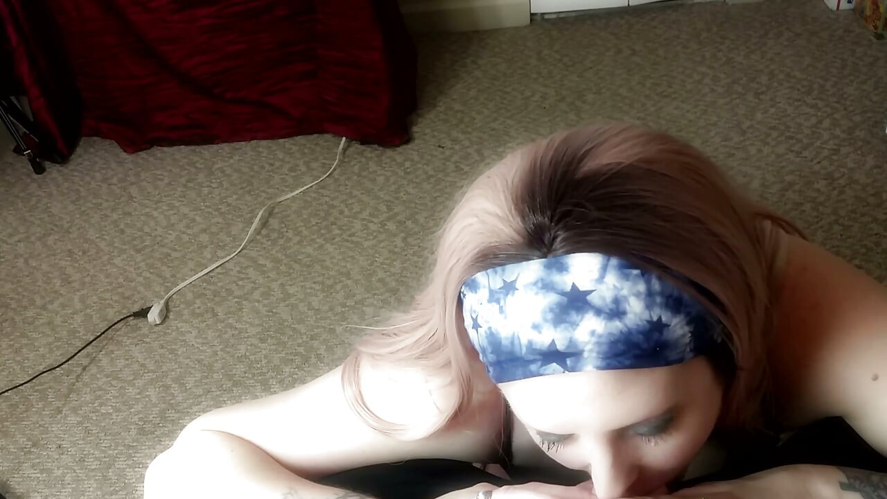 Step-mom Blowjob Facial on Stepmother's Day