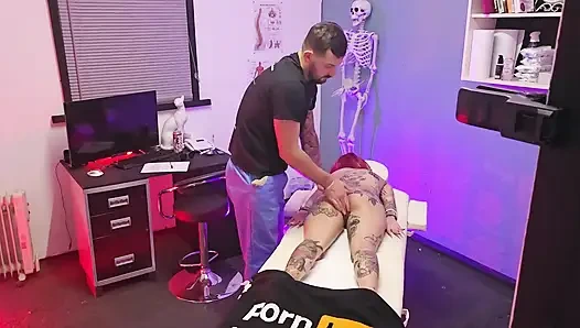 Yoni si tantra lagi asik pijat memeknya pakai thatbosslas