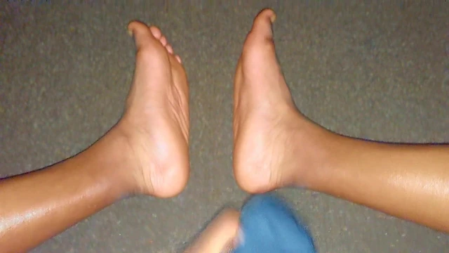 JERKING OFF MY MAKES MY TOES CURL