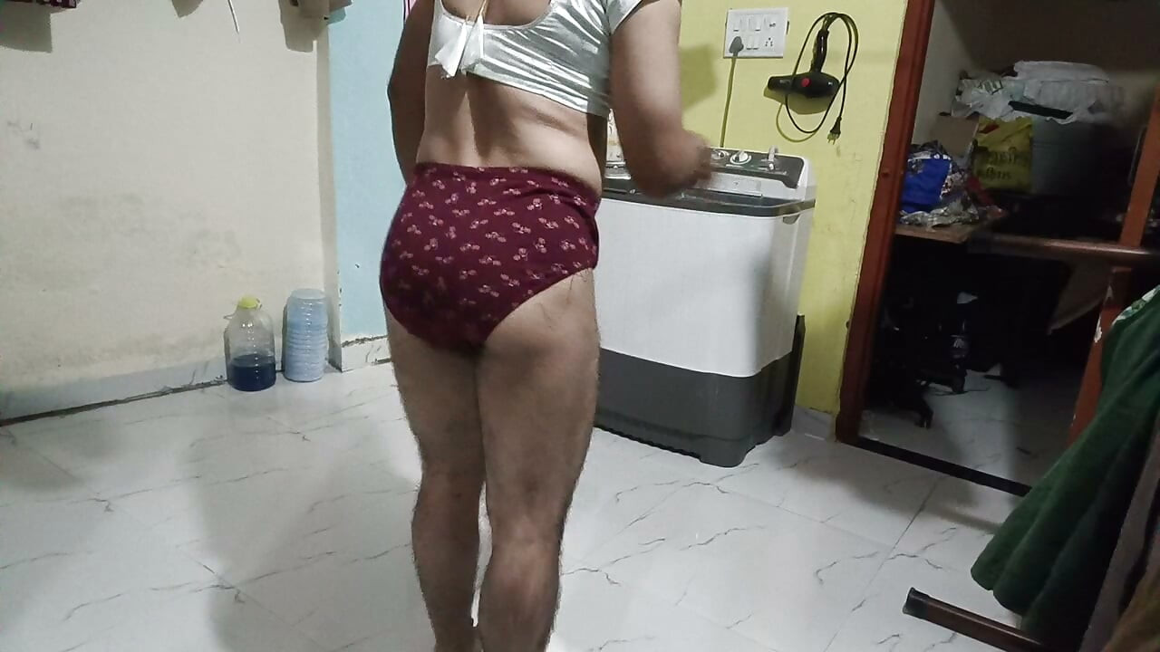 Wife ka blouse pahankar penis ki masaj ki