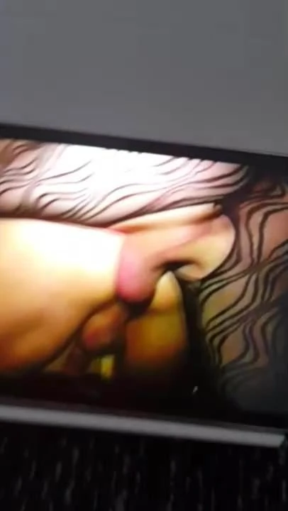 Transenporno gucken und die Schuhe meiner Frau vollgewichst