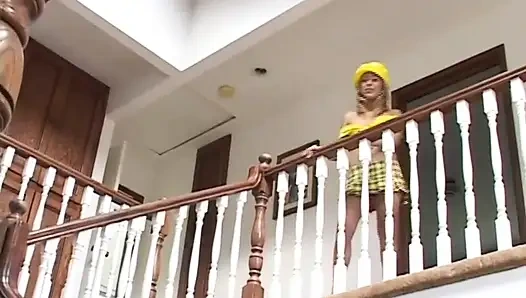 Cewek semok latina amatir dientot habis-habisan sama kontol besar sampai dicrot di dalam