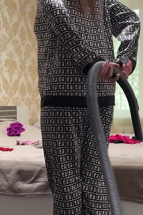 Miele Dirty Lingerie Suck