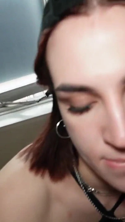 健美的 Tomboy 女朋友，知道如何让你射精 |剪辑 2