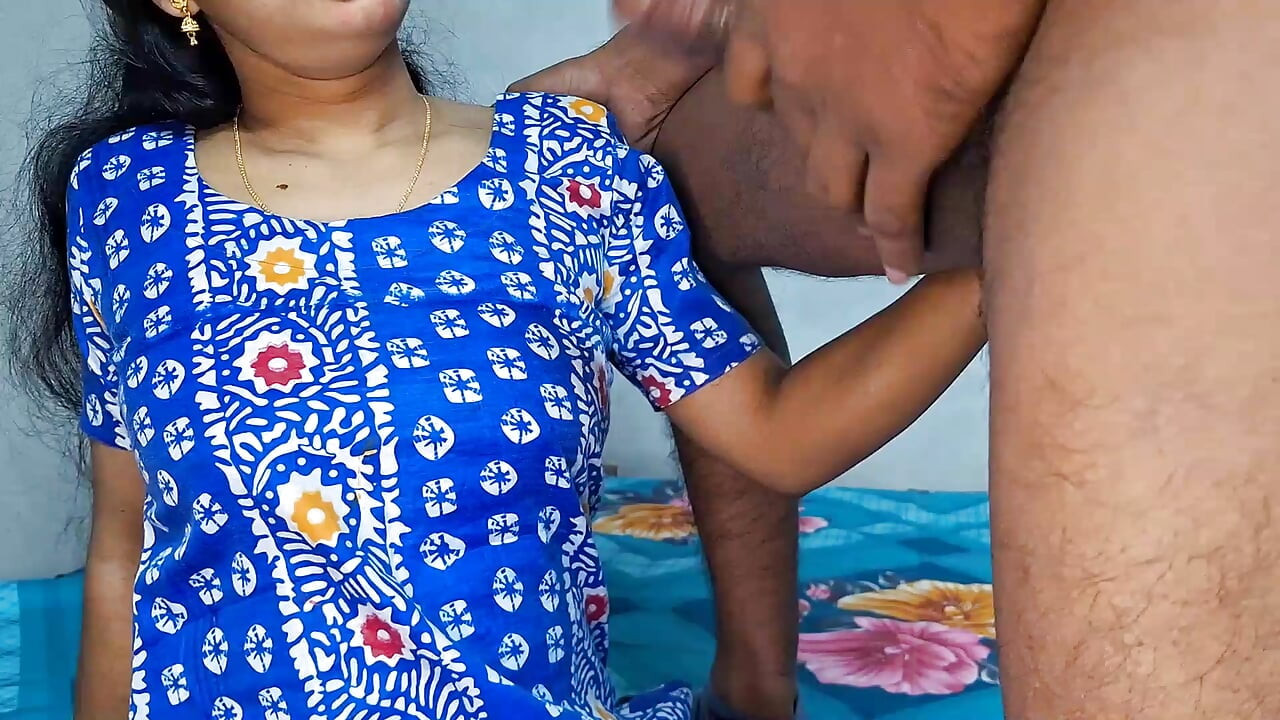 Als je Lily's video nog niet hebt gezien, kijk hem dan nu. Haar stiefbroer neukte haar met een hele harde pik.