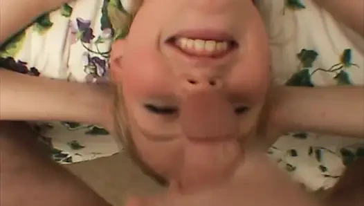 Büyük memeli hatun carolina savage büyük yarağı ıslak amına korkuluk sokmayı seviyor