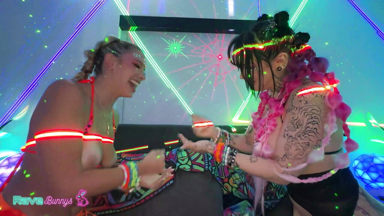 Khloe Kapri And Nova Cane Share Brian's Cock In A Neon Threesome!