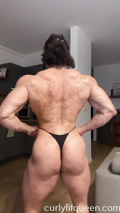 你的臉屬於這些大腿之間