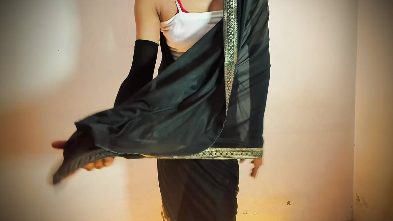 18 year old Student real Desi Virgin Teenager girl first time boobs and Anal Fingering for Village boyfriend