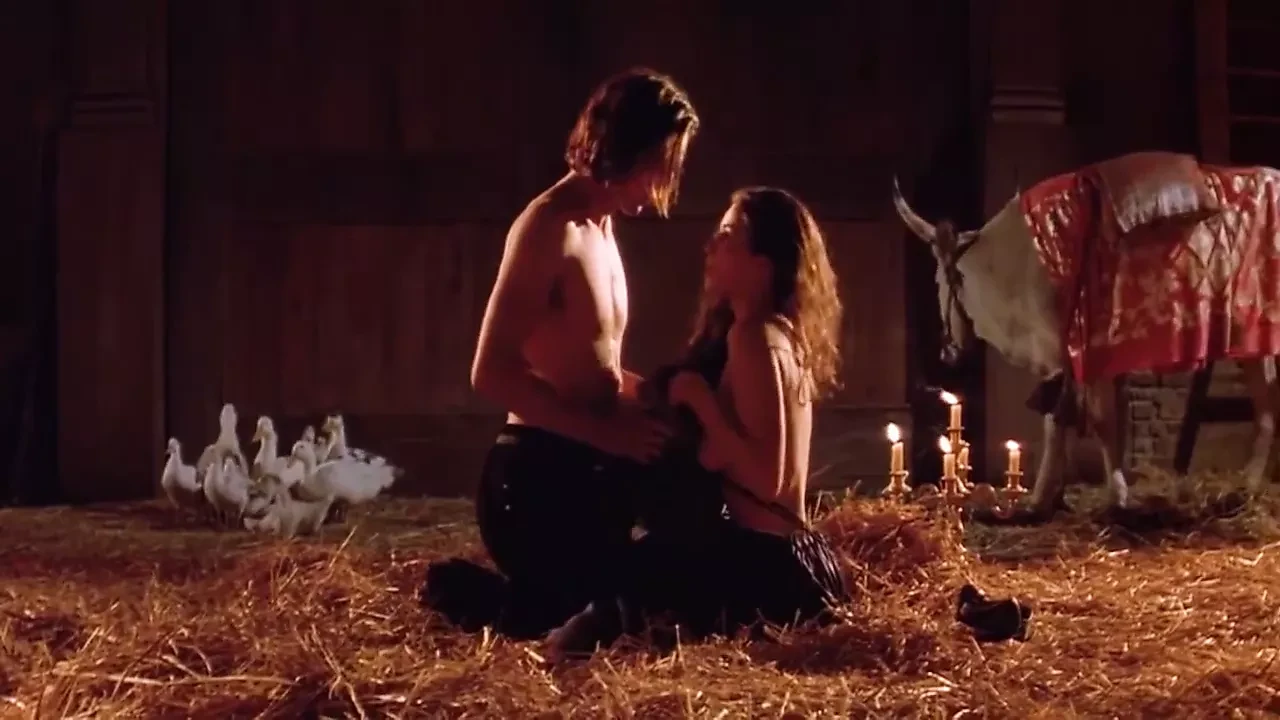 JULIA ORMOND NUDE