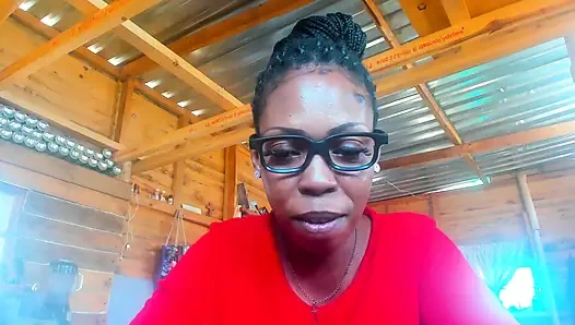 Rollenspiel freche stiefmutter mit dickem hintern