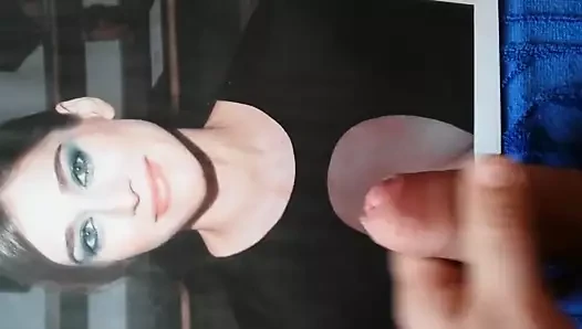 Lizzy caplan cumtribute