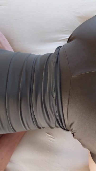 Tight Shorts, Slow Twerking and You Losing Control